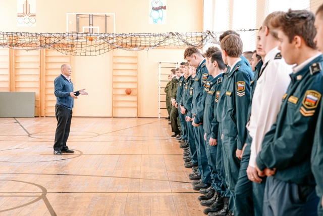 На базе Курского автотехнического колледжа прошёл военно-патриотический семинар «Боец 46».